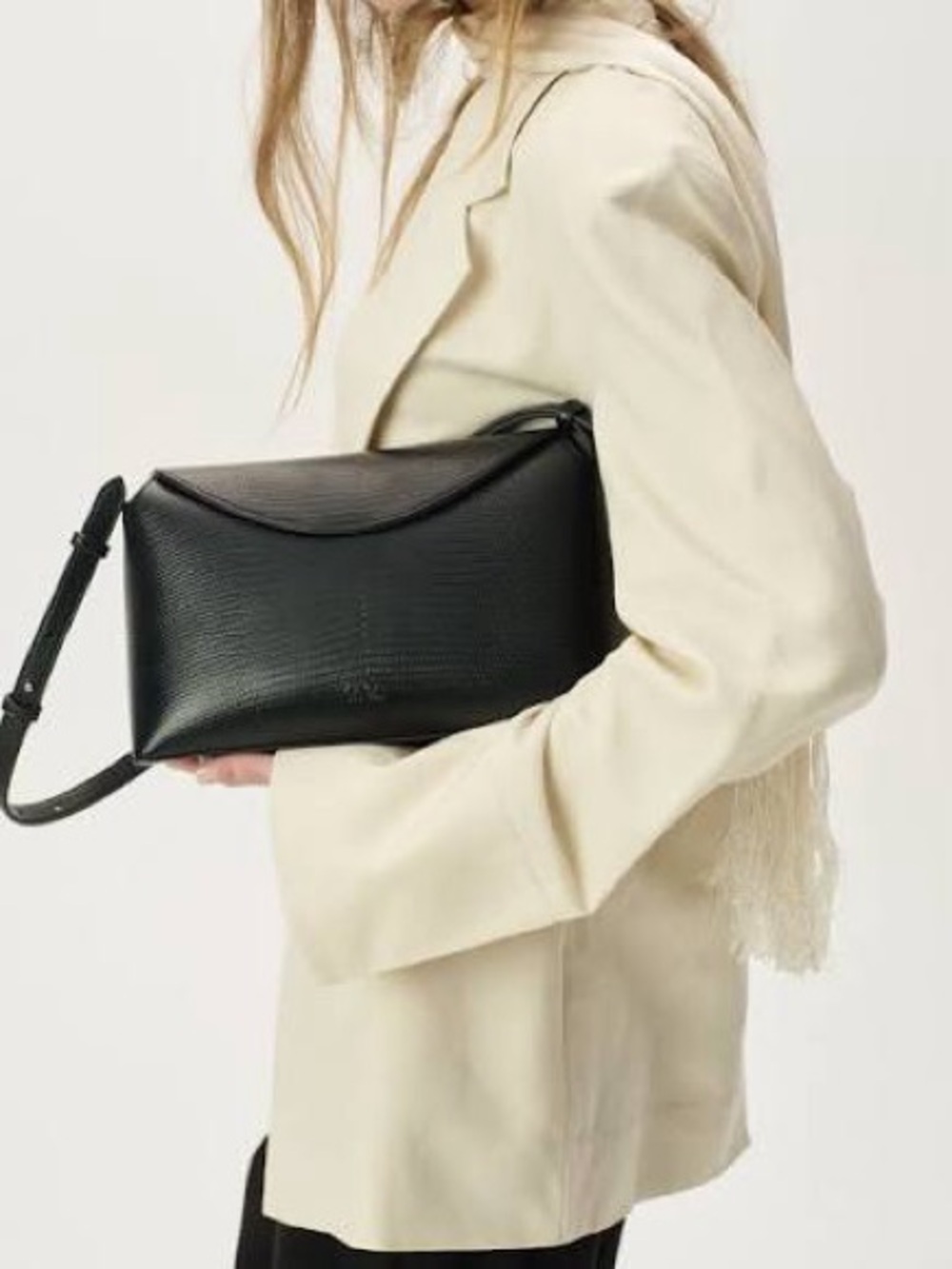 Minimalist Black Leather Crossbody Bag for Women